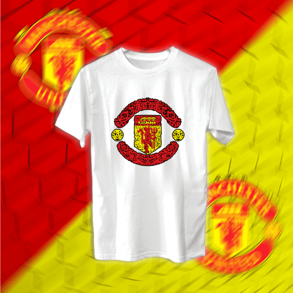 شعار مانشستر يونايتد بالأحرف العربية