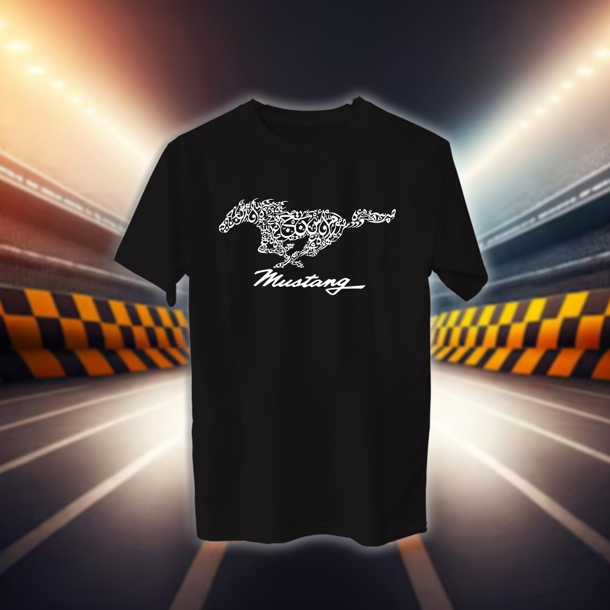 شعار موستنق بالأحرف العربية - سيارات